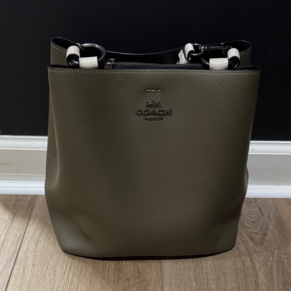 Coach Olive Green Shoulder Bag